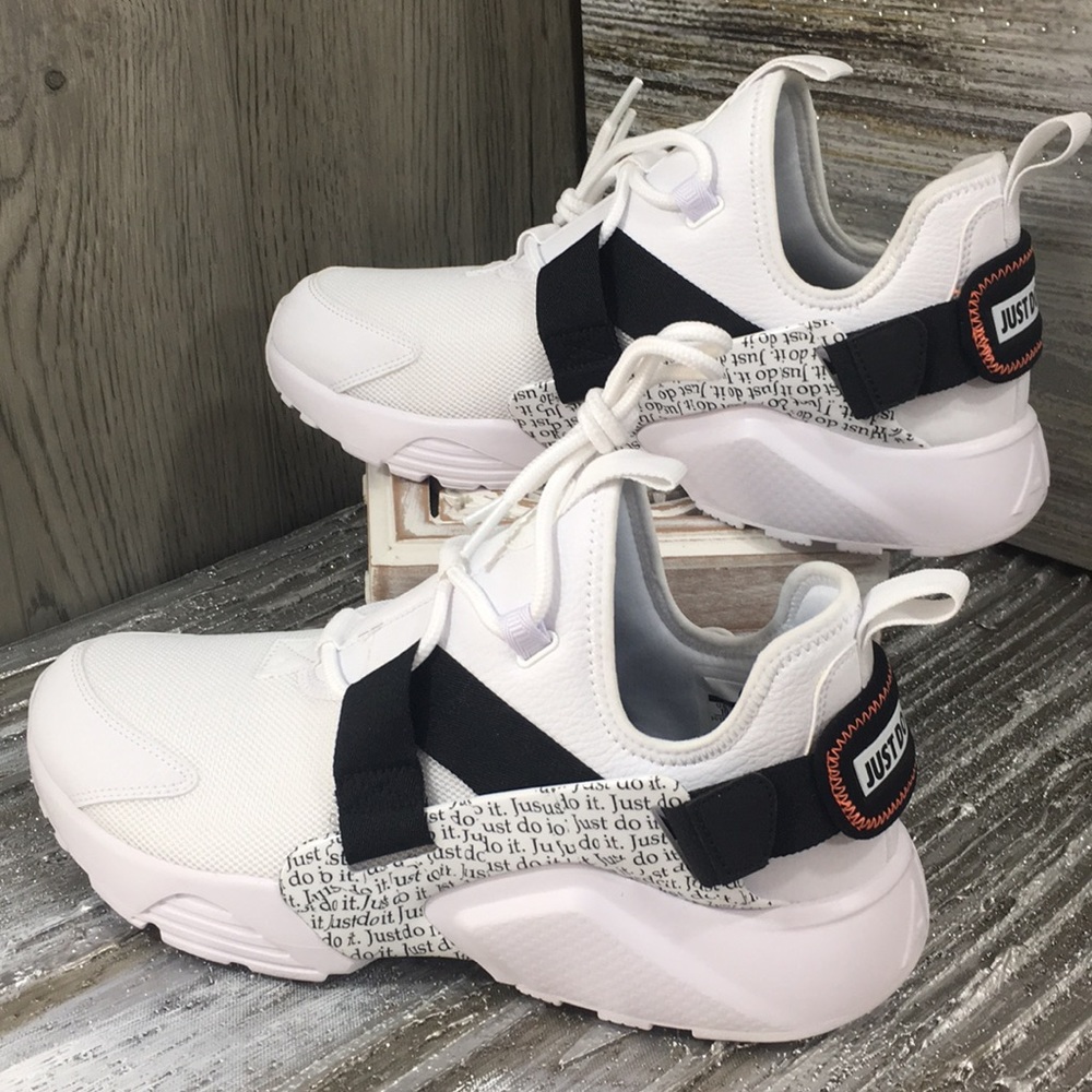 NIKE W AIR HUARACHE CITY LOW PRM - Picture 7 of 8